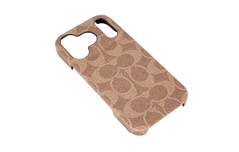 iPhone 17 Prop COACHiRjn[hP[X^SIGNATURE Brown