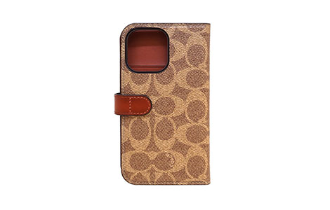 iPhone 13 Pro用 COACH（R）ブックタイプケース／SIGNATURE Brown 