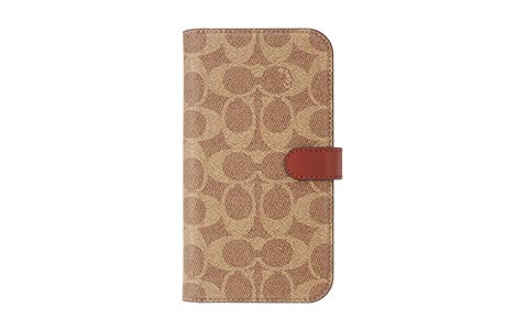 iPhone 14 Plus用 COACH（R）ブックタイプケース／SIGNATURE Brown