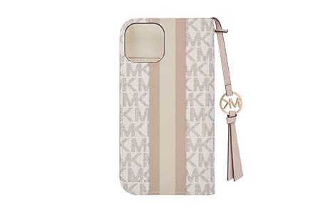 iPhone 15用 MICHAEL KORS ブックタイプケース with Tassel Charm／Beige Pink Stripe
