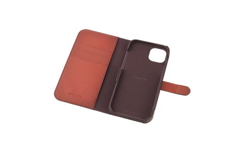 iPhone 15 Plus用 COACH（R）ブックタイプケース／SIGNATURE